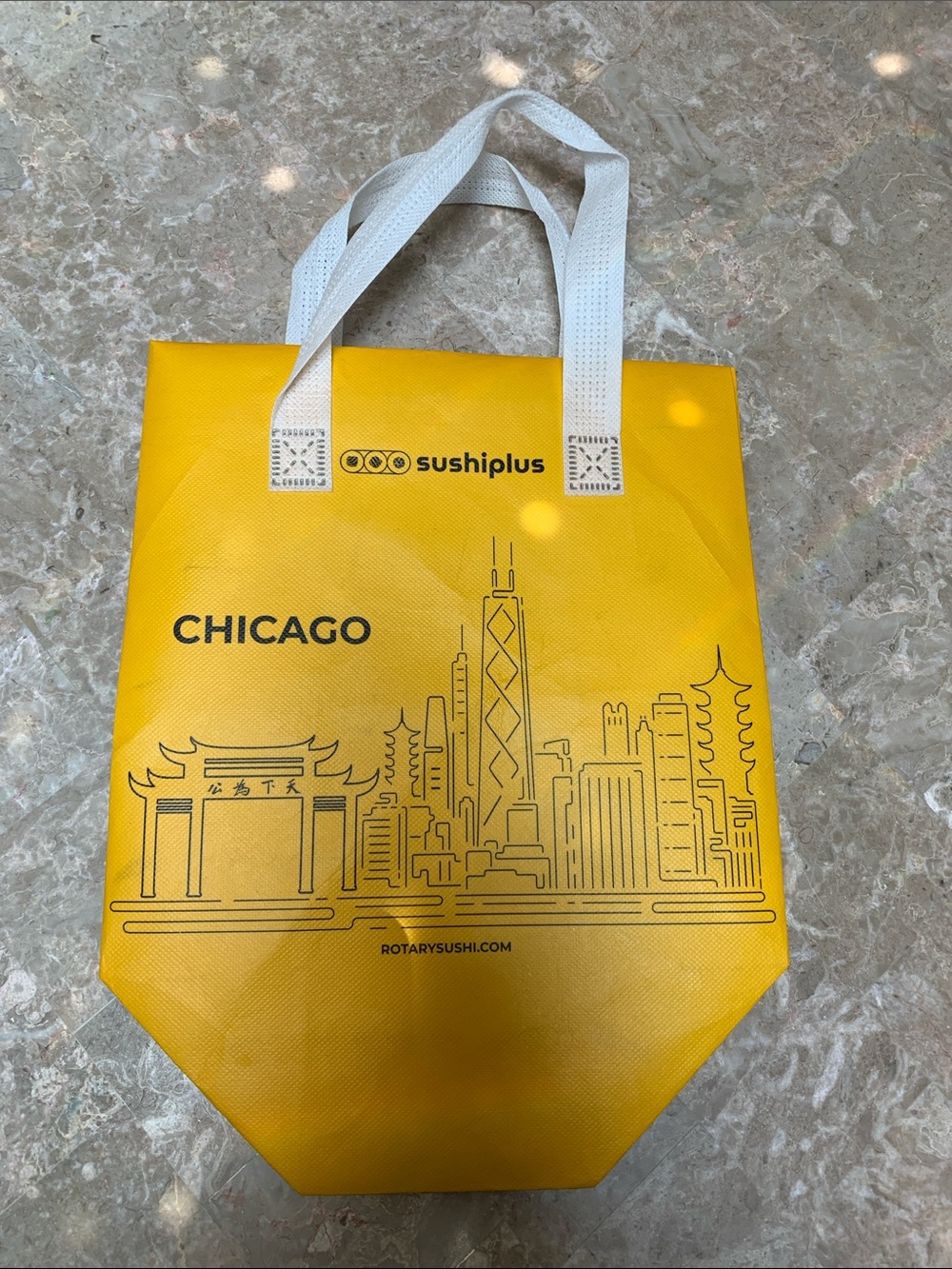 Stylish Sushiplus Yellow Chicago Tote Bag with White Handles. Pre-Owned. 10x10x6